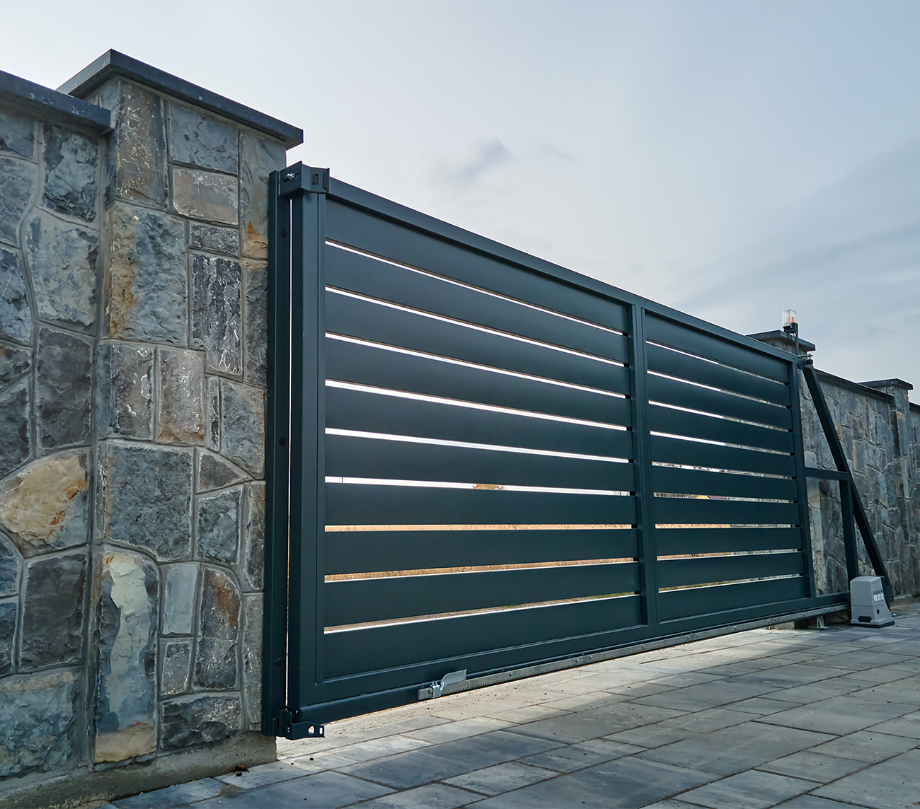 Fence and gate installation West Hills CA