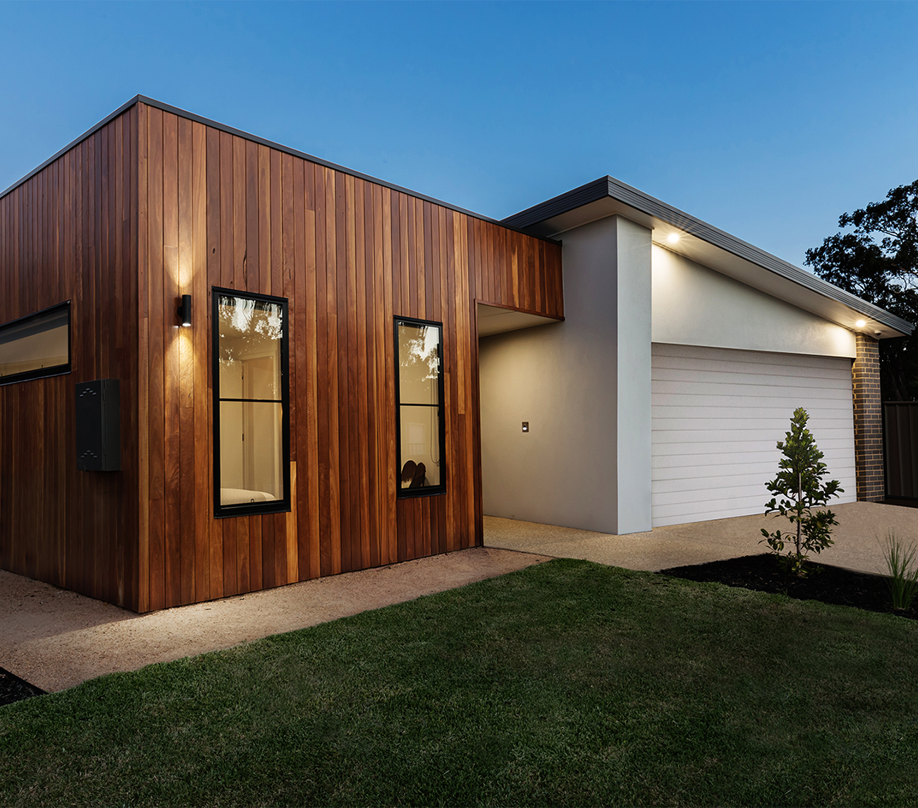 Residential garage door Studio City CA
